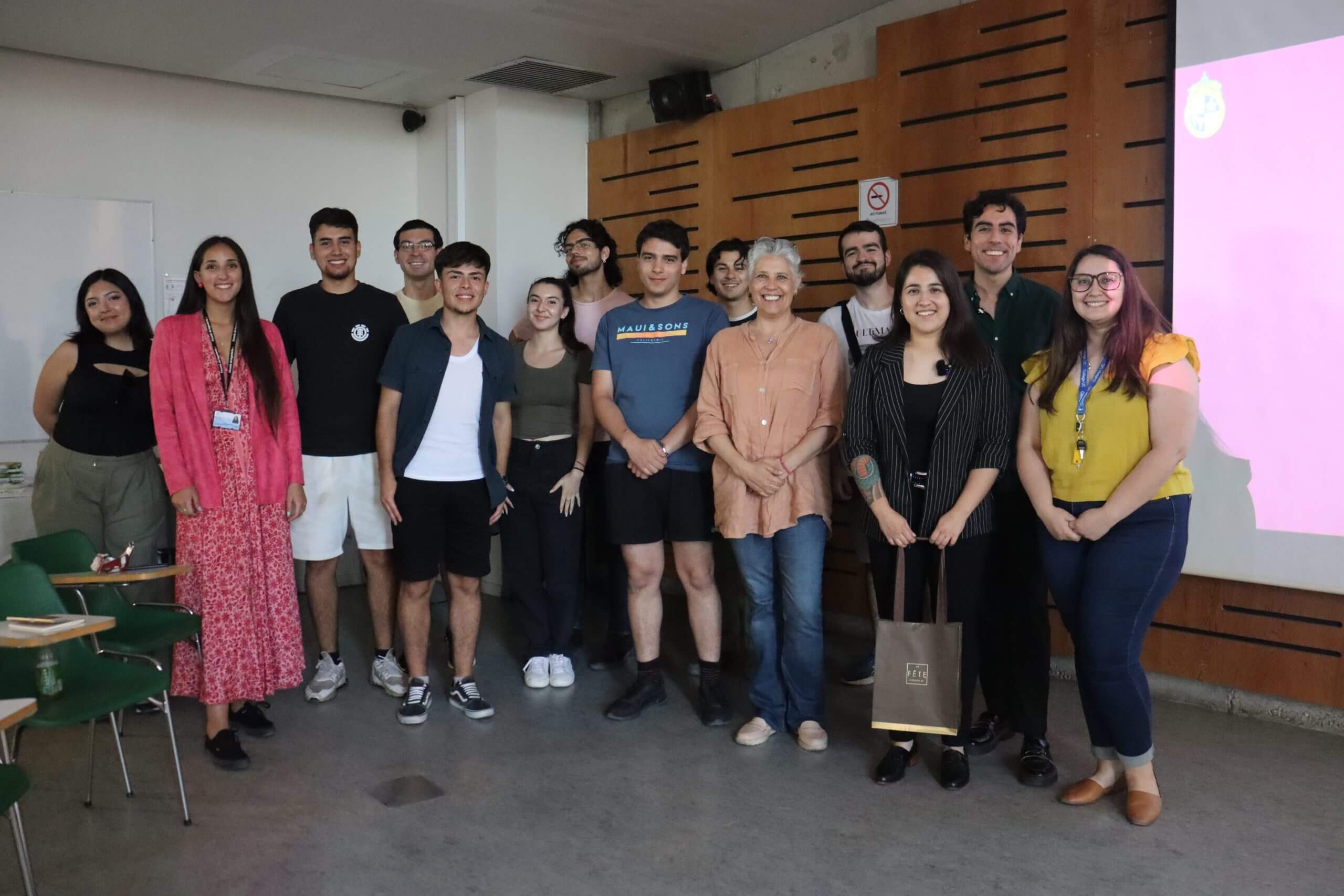 [REPOSITORIO] Potencia TU College: Taller n°1 “Encuentra tu mejor opción de trabajo en Chile”