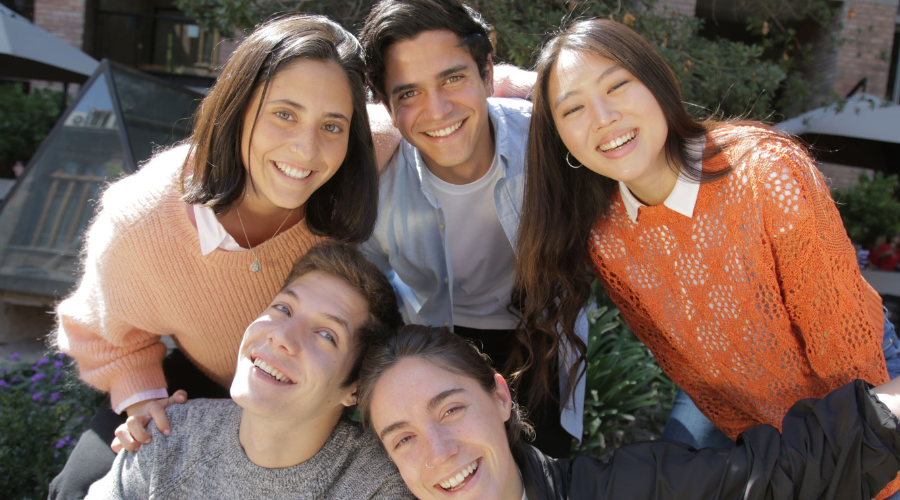 Apoyo para Postgrado en el Extranjero College UC 2025